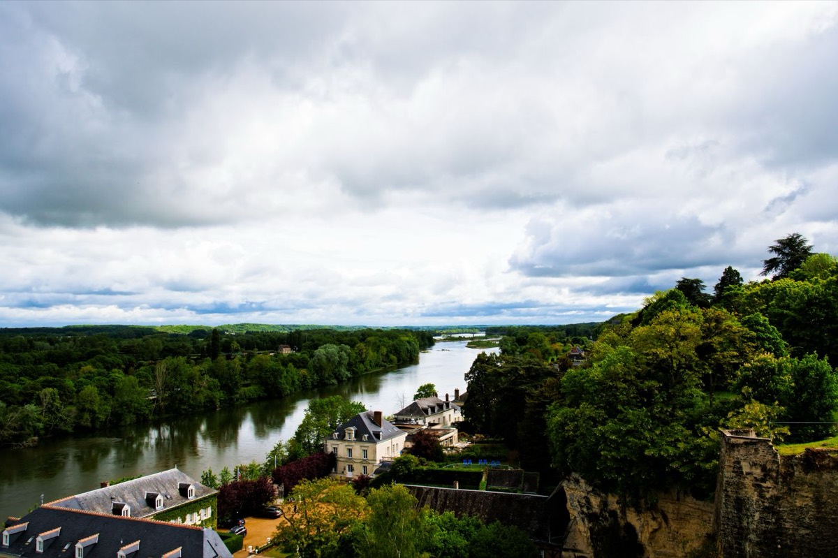 La Loire et la ville d'Amboise